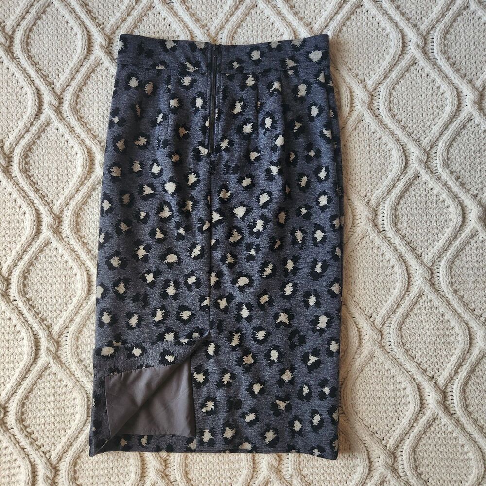 Ann Taylor LOFT Gray Leopard Print Knit Pencil Midi Skirt - Size XXS - S